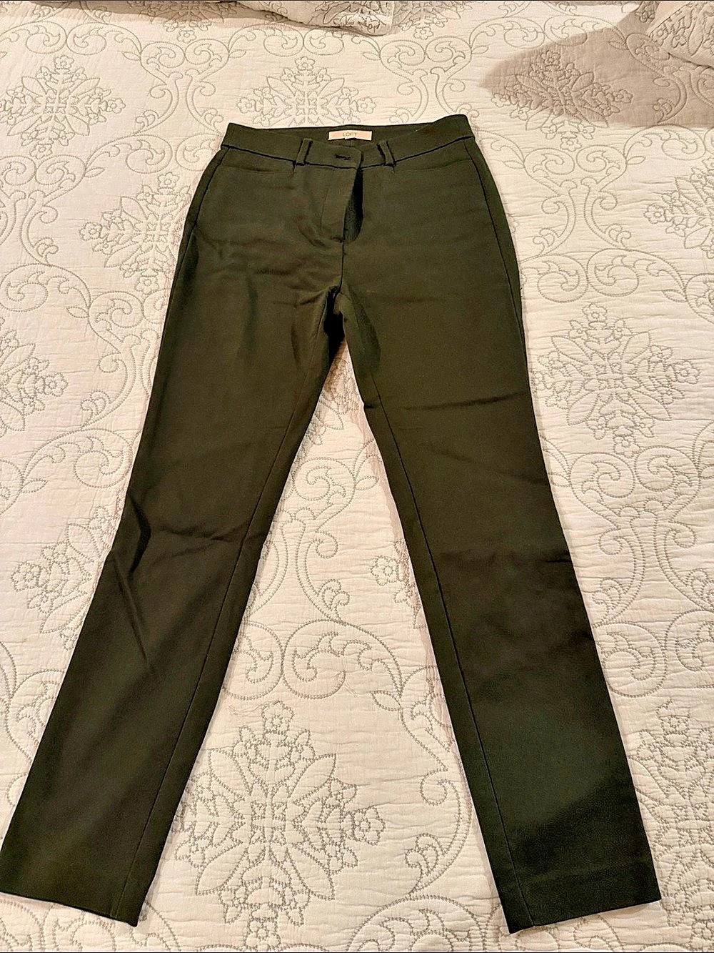 LOFT The Sutton Skinny Pants army green Size 2